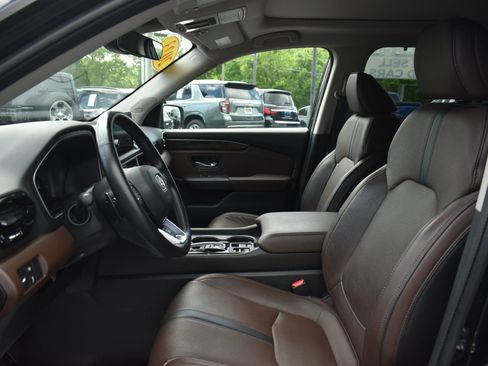 Used 2023 Honda Pilot Elite image 16