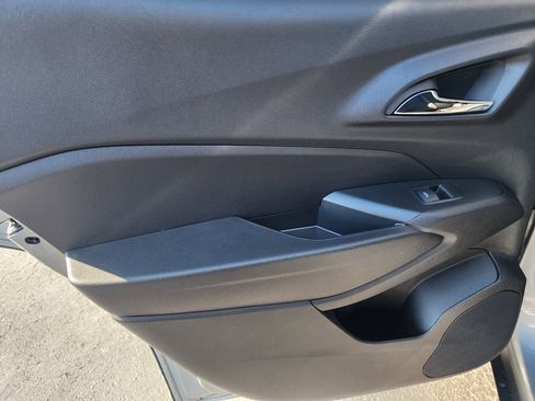 New 2026 Chevrolet Trax LT w/ Driver Confidence Package FWD image 16