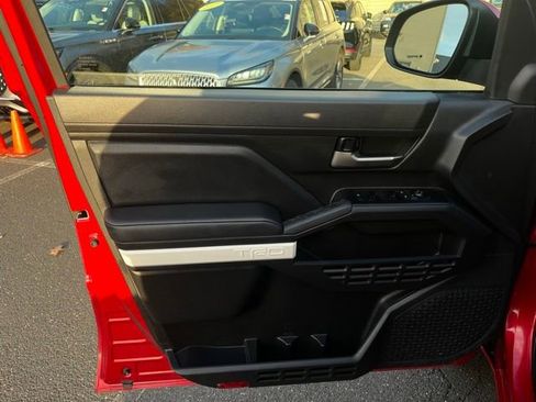 Used 2024 Toyota Tacoma TRD Off-Road image 15