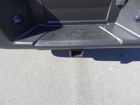 Used 2010 Ford F150 XLT image 12