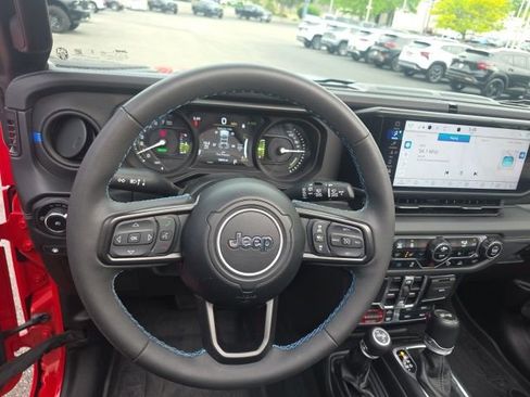 Used 2024 Jeep Wrangler Unlimited Rubicon 4xe AWD/4WD image 19