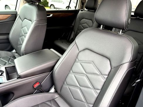 New 2026 Volkswagen Atlas SE FWD image 11
