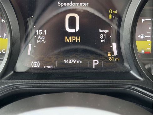 Used 2025 Jeep Wrangler Unlimited Sahara w/ Safety Group AWD/4WD image 29