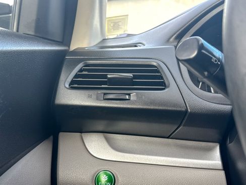 Used 2012 Honda CR-V LX image 38