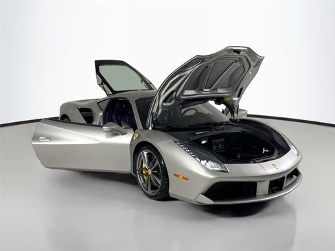Used 2016 Ferrari 488 GTB image 35