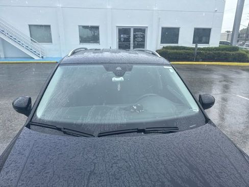 Used 2023 Volkswagen Tiguan SE image 4