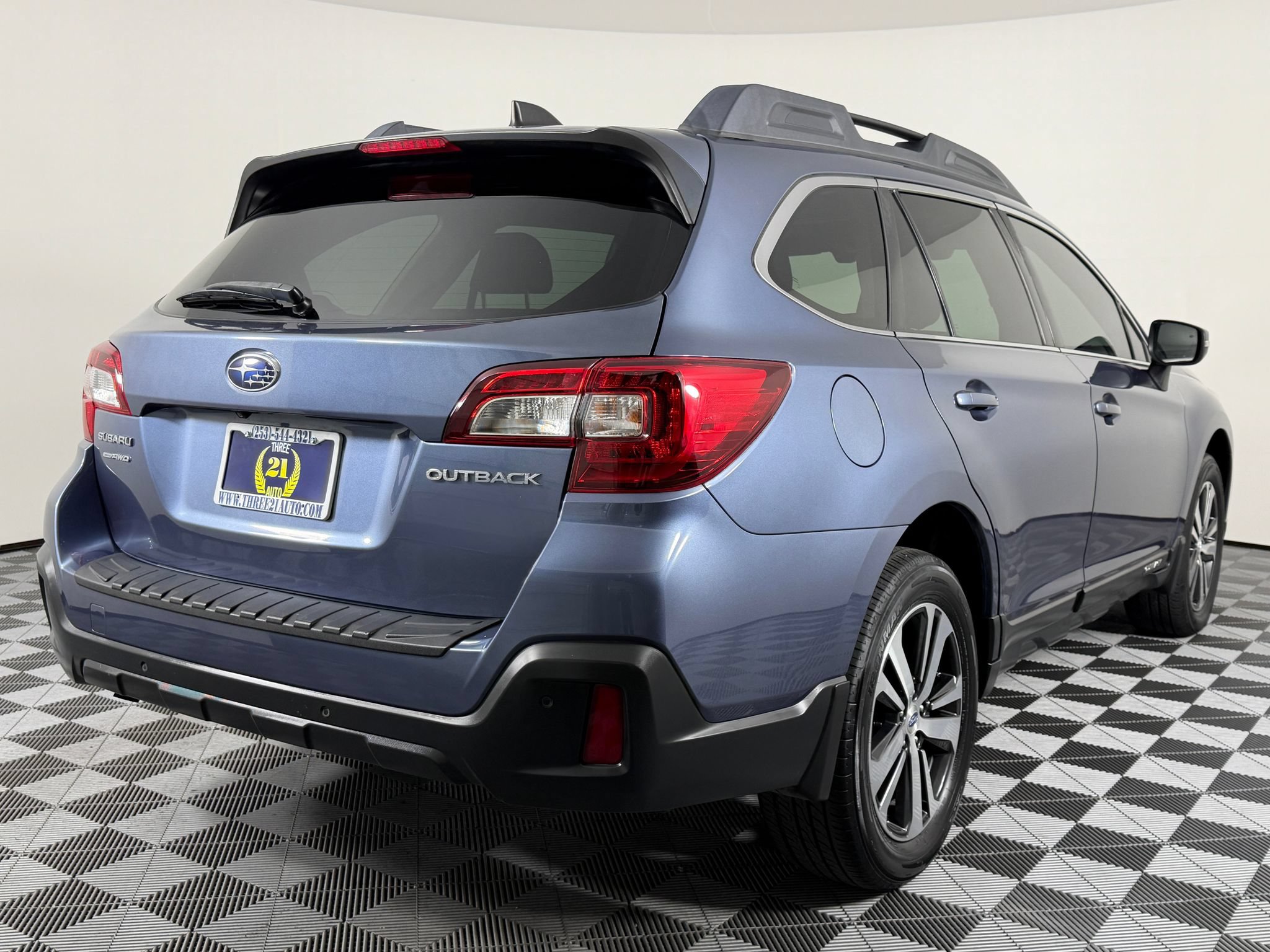 Used 2018 Subaru Outback 2.5i Limited AWD/4WD image 8