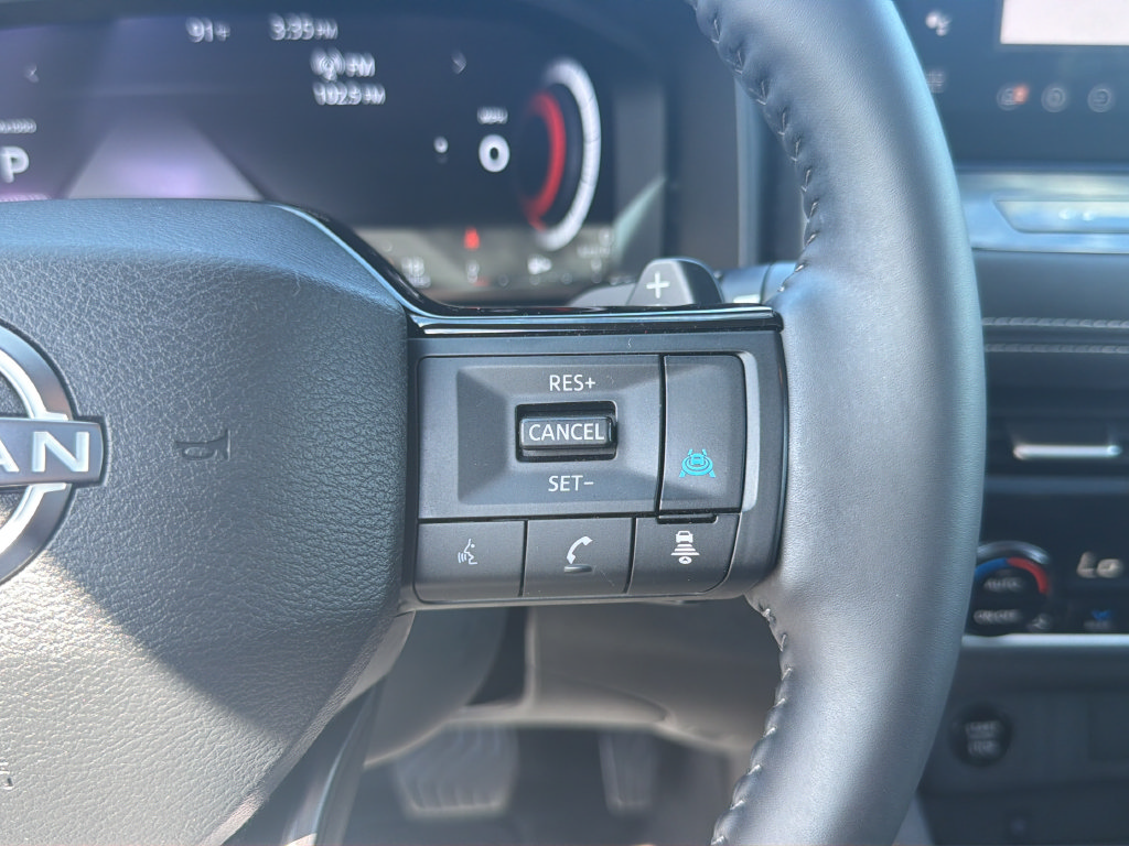 Certified 2025 Nissan Rogue SL w/ SL Premium Package FWD image 38