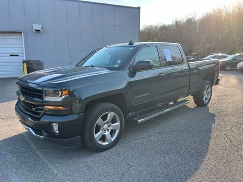 Used 2018 Chevrolet Silverado 1500 LT w/ All Star Edition image 3