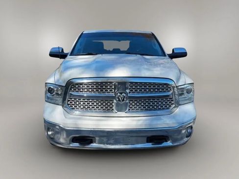 Used 2018 RAM 1500 Laramie AWD/4WD image 3