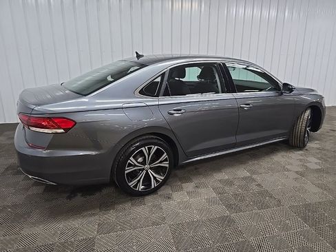 Used 2020 Volkswagen Passat 2.0T SEL image 3