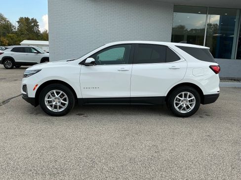 Certified 2024 Chevrolet Equinox LT w/ LPO, Floor Liner Package image 2
