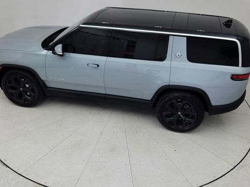 Used 2024 Rivian R1S Adventure image 17