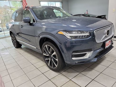 Used 2025 Volvo XC90 B5 Plus w/ Protection Package Premier image 12