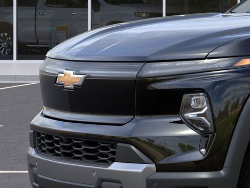 New 2025 Chevrolet Silverado EV LT image 16