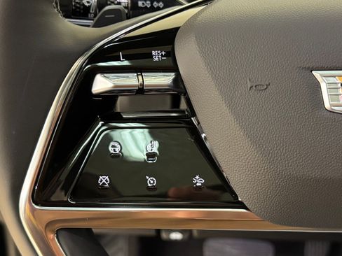 New 2026 Cadillac Escalade Luxury w/ Touring Package image 34