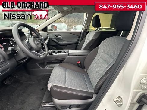 Used 2023 Nissan Rogue SV AWD/4WD image 10
