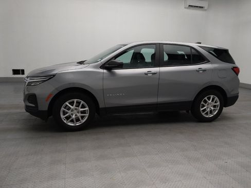 Used 2024 Chevrolet Equinox LS w/ Driver Confidence II Package FWD image 2