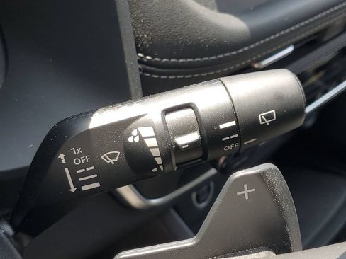 Used 2023 Nissan Rogue SV AWD/4WD image 26