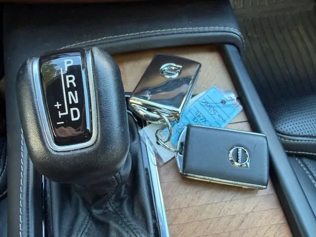 Used 2016 Volvo XC90 T6 Inscription AWD/4WD image 28