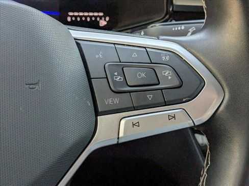 Used 2025 Volkswagen Taos S FWD image 5
