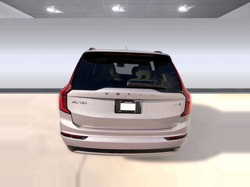 New 2026 Volvo XC90 B6 Ultra w/ Protection Package AWD/4WD image 10