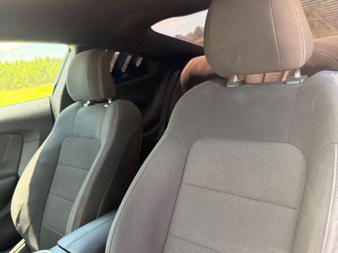 Used 2015 Ford Mustang Coupe RWD image 21