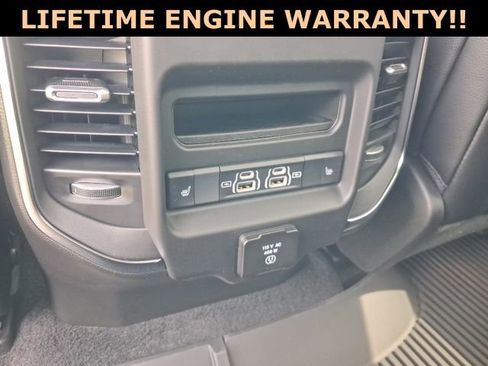 New 2026 RAM 1500 Laramie AWD/4WD image 21