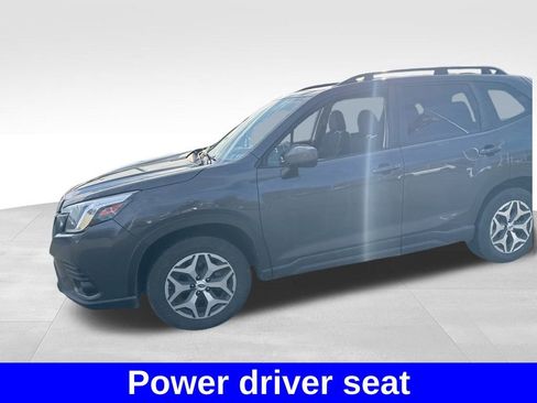 Used 2023 Subaru Forester Premium image 14