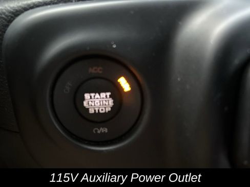 Used 2021 Jeep Gladiator Willys image 31