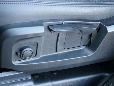 Used 2023 Land Rover Defender 110 S image 20