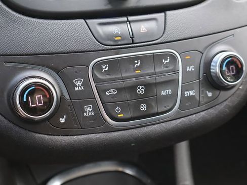 Used 2022 Chevrolet Malibu LT FWD image 22