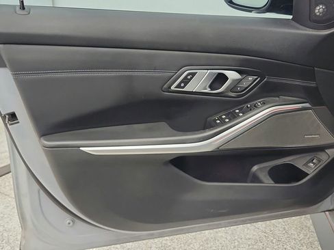 Used 2022 BMW M3 Competition image 24