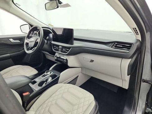 Used 2023 Ford Escape Platinum w/ Premium Technology Package image 29