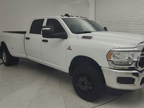 Used 2024 RAM 3500 Tradesman w/ Chrome Appearance Group image 35