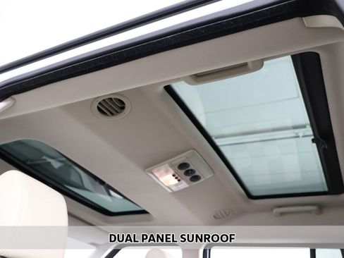 Used 2016 Land Rover LR4 HSE image 4