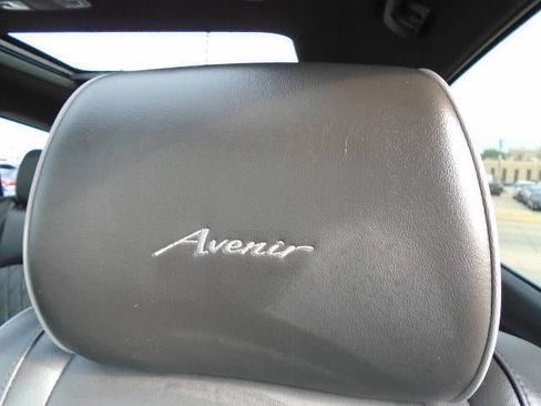 Used 2022 Buick Enclave Avenir w/ LPO, Floor Liner Package AWD/4WD image 21