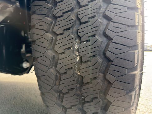 New 2026 Ford F350 Lariat w/ FX4 Off-Road Package image 6