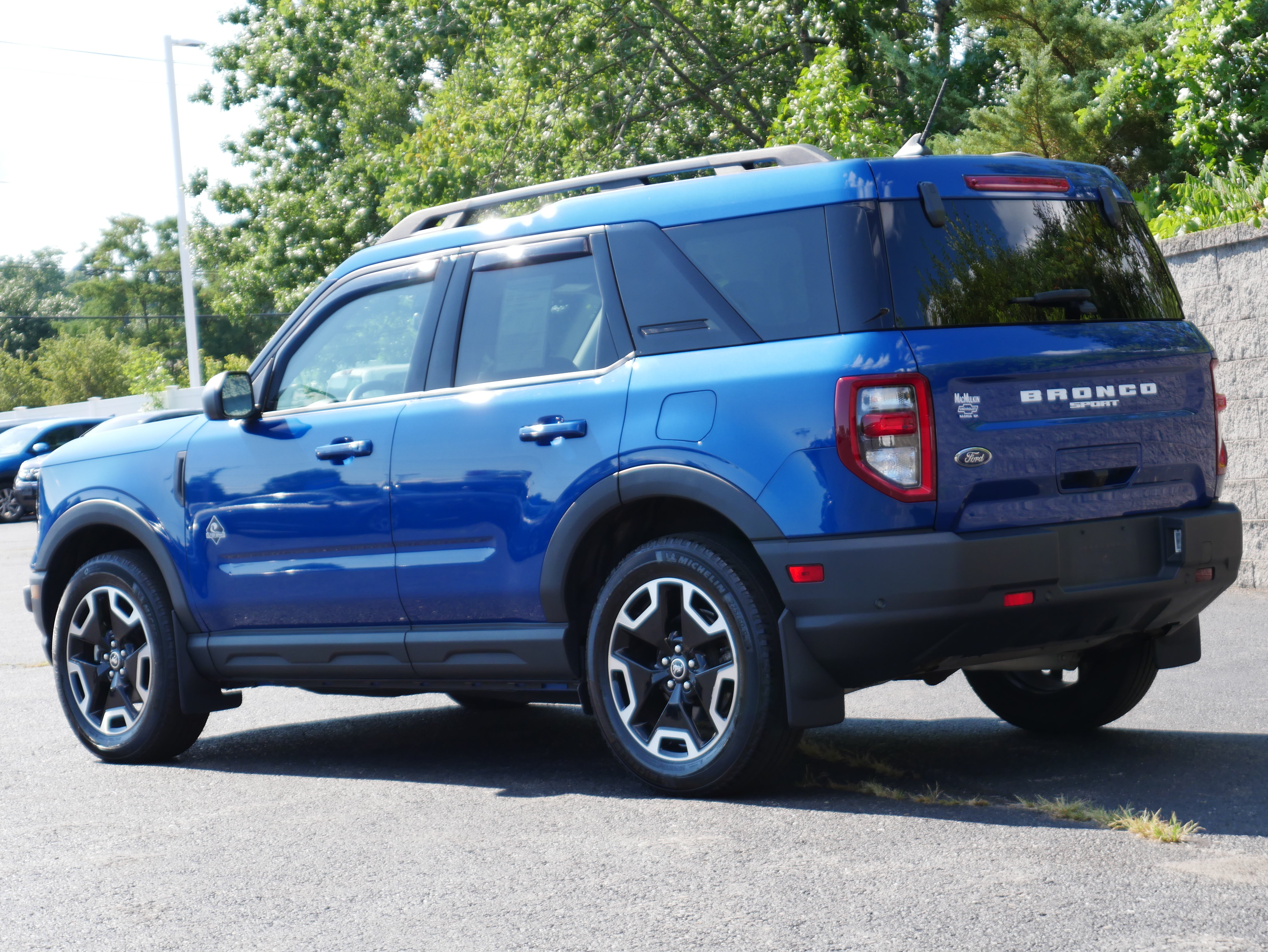 Used 2023 Ford Bronco Sport Outer Banks w/ Tech Package AWD/4WD image 4