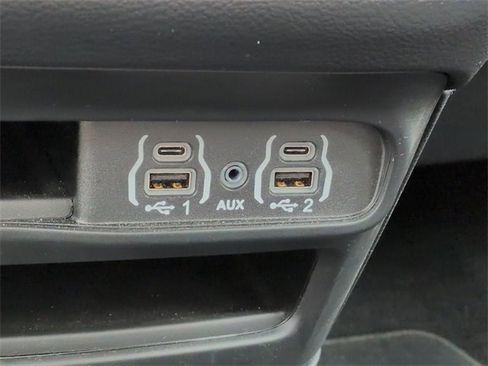 New 2025 Chrysler Voyager LX image 22