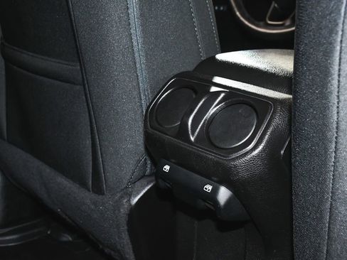 Used 2019 Jeep Wrangler Unlimited Sport S image 39