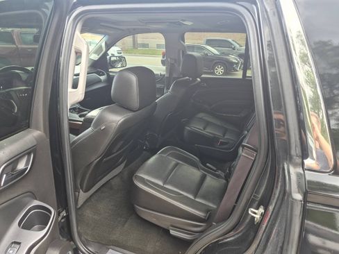 Used 2016 GMC Yukon SLT w/ Open Road Package AWD/4WD image 8