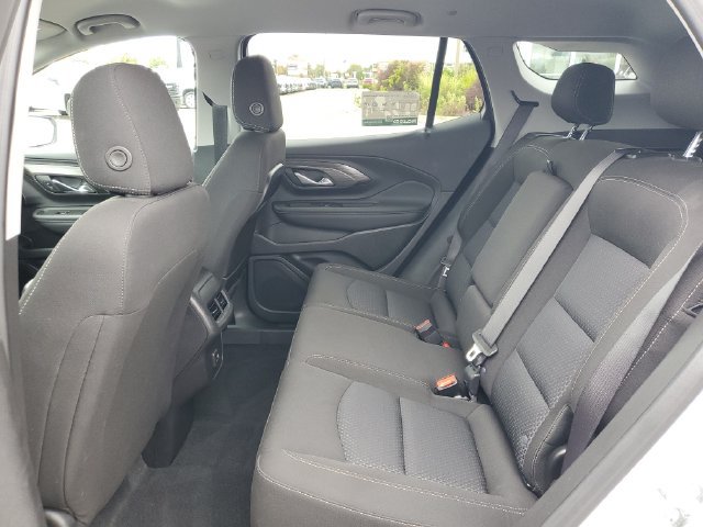 Used 2024 GMC Terrain SLE w/ Driver Convenience Package AWD/4WD image 13