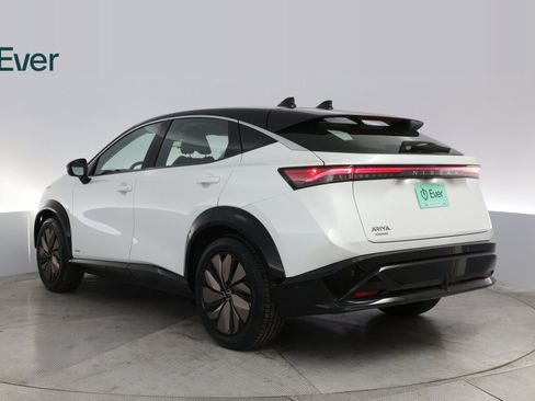 Used 2023 Nissan Ariya Premiere image 14