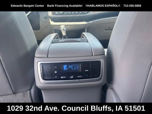 Used 2016 Toyota Highlander XLE AWD/4WD image 15