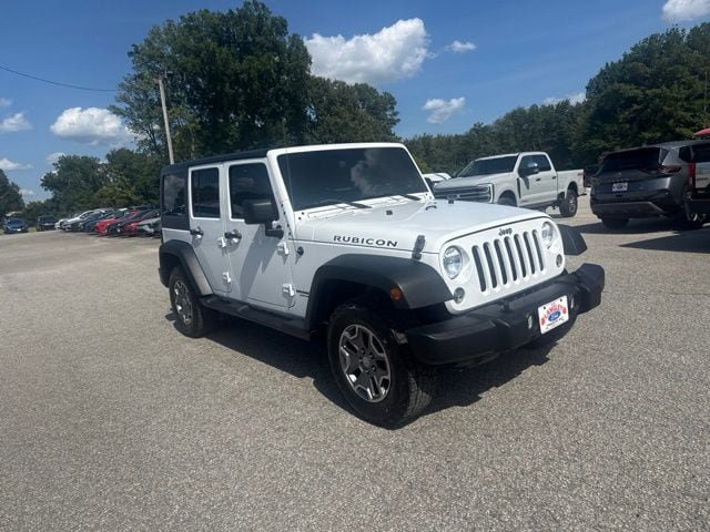 Used 2015 Jeep Wrangler Unlimited Rubicon w/ Connectivity Group AWD/4WD image 10