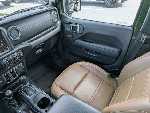 Used 2021 Jeep Wrangler Unlimited Sahara w/ Cold Weather Group AWD/4WD image 16
