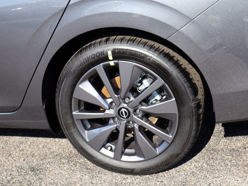 New 2026 Nissan Sentra SL w/ Floor Mat Package FWD image 9