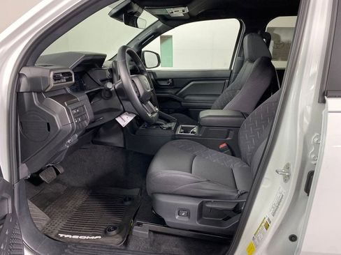 New 2025 Toyota Tacoma SR5 image 7