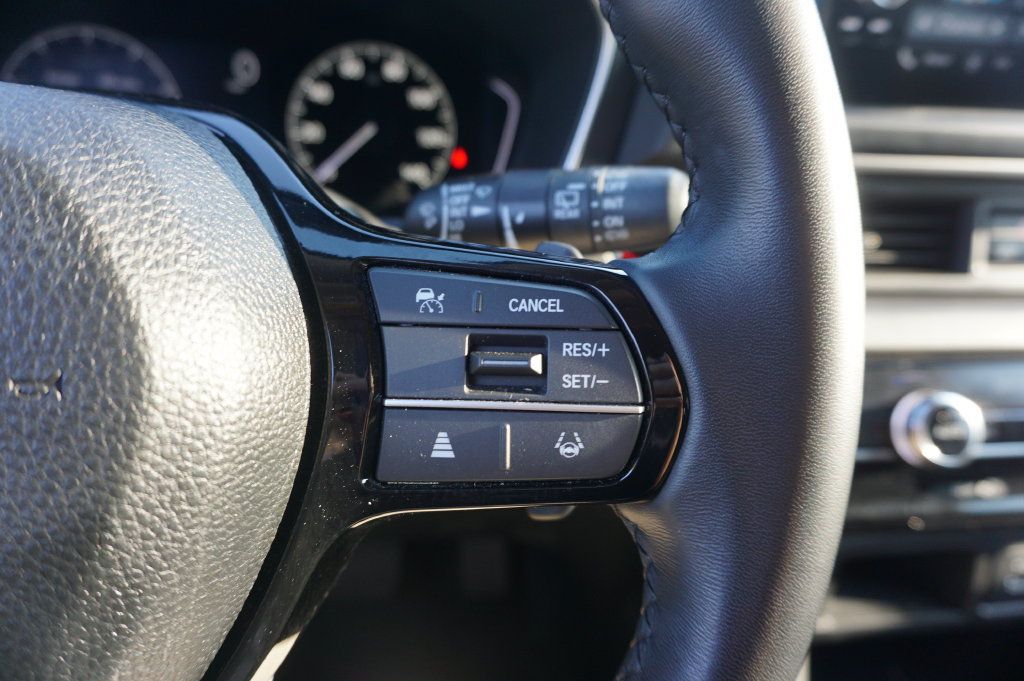 Used 2024 Honda Pilot EX-L image 9